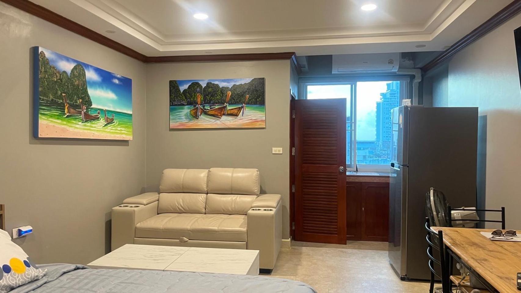 Andaman Sea Apartments Near Patong Beach - 28 Sqm With Kitchen, Private Bathroom, Seating Area, 65" Smart Tv With Free Wifi Bagian luar foto